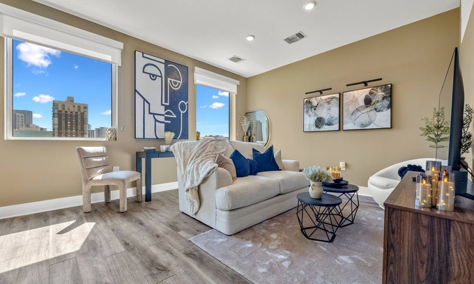 Luckie-Marietta District Apartment | Atlanta Haven: Business Travel Homes for Executives & Professionals
