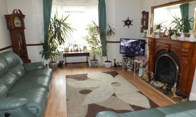 Cambridge Apartment | Attractive family retreat