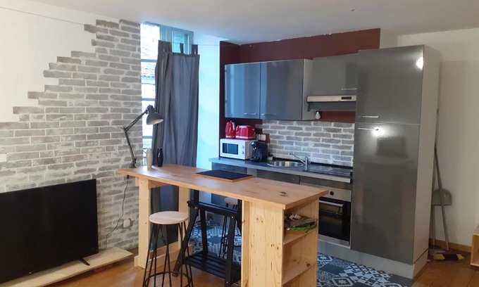 Jonzac Apartment | Au Cœur d'une ville thermale