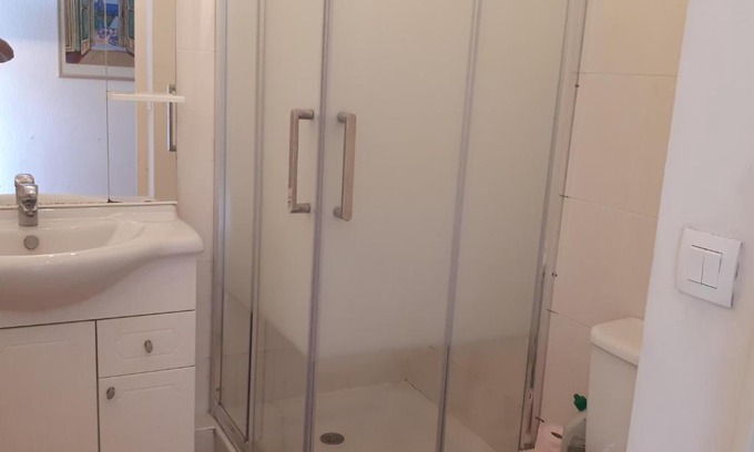 Cagnes-sur-Mer Apartment | Au Floraly Cagnes-sur-Mer 5 mn à pied gare SNCF et gare routière