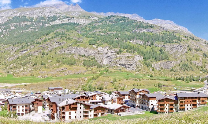Lanslevillard Condo | Au pied des pistes | T2 + cabine | Piscine + sauna
