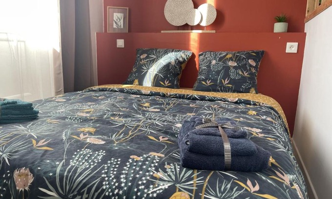 Chatellerault Apartment | Au repos de la Croix Rouge - Studios et Apt tout équipés - proche gare