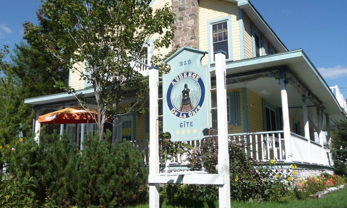 Sainte-Adele Bed & Breakfast | Auberge de la Gare
