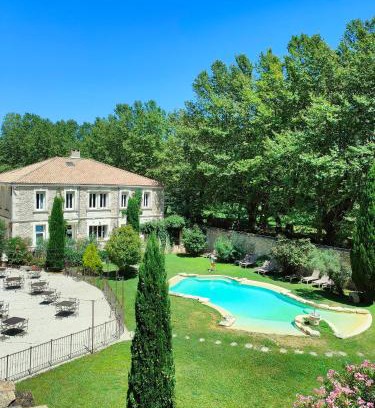 Orgon Hotel | Auberge Du Parc