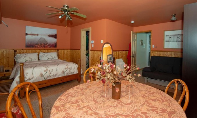 Saint-Alphonse-Rodriguez Hotel | Auberge le Cheval Bleu