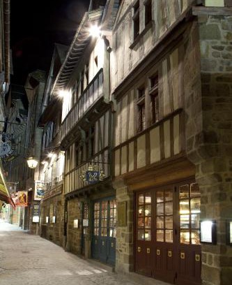Le Mont-Saint-Michel Hotel | Auberge Saint Pierre