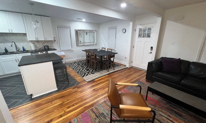Atlanta University Center House | AUC Retreat - 7 Bedroom Sleeps 14 Near Mercedes Benz & Downtown