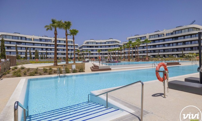 Torremolinos Apartment | Aura | Beachfront apartment in Torremolinos