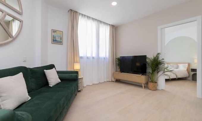 Carabanchel Apartment | Aurora Stays by Charming II, Apartment for 4 with free parking