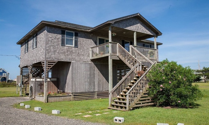 Hatteras Cottage | Austin's Pointe is just a short walk to the beach. Ocean and sound views.