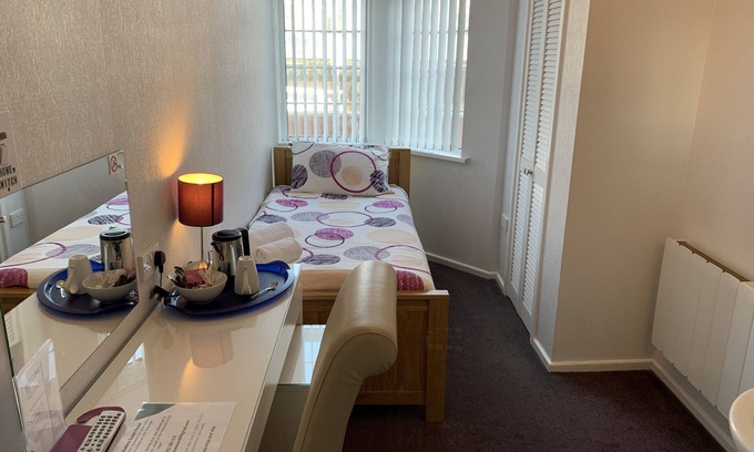 Riverside House | Austins Self Service Guest House