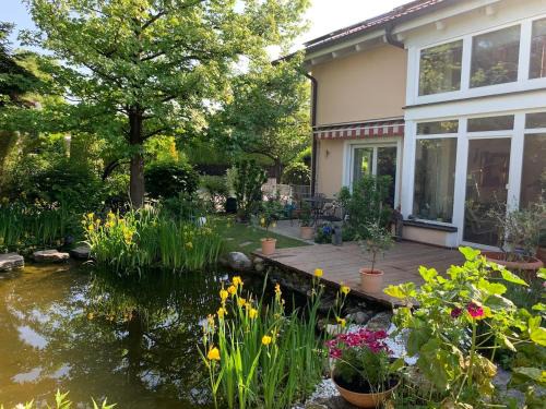 Bad Aibling Apartment | Auszeit - Wohnung mit Garten und Bergblick