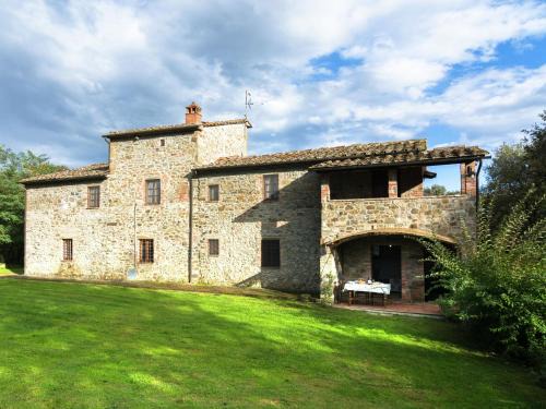 Bucine House | Authentic farmhouse with pool