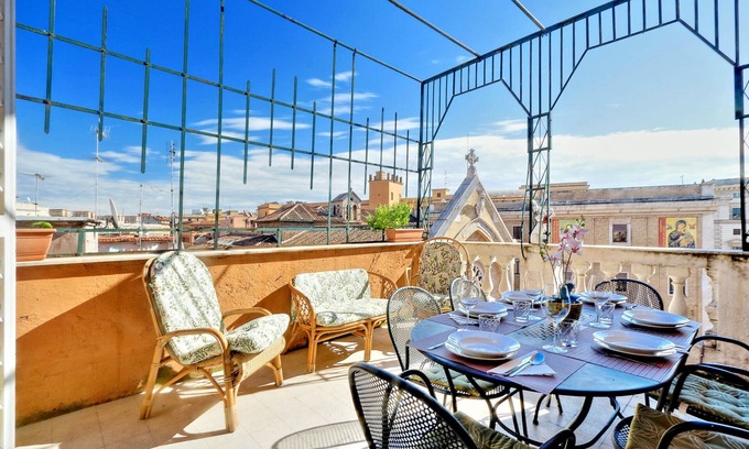 Esquilino Apartment | Authentic Roman - Colosseum area, Fabulous Apart, Terrace, Wifi, Aircon