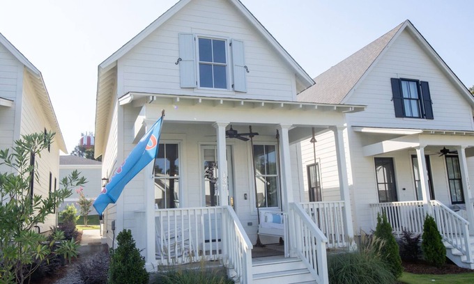 Oxford House | Available GA State Charming new construction 2-bedroom The Lamar.