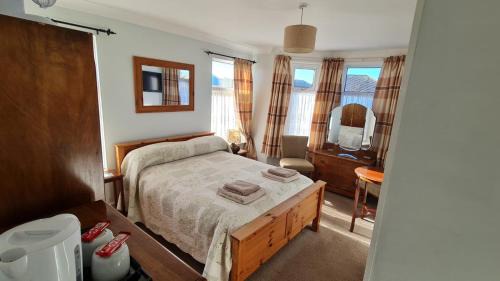 Lee-on-the-Solent House | Avon Manor Guest House