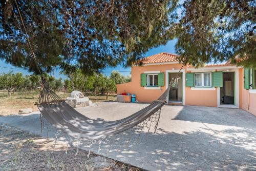 Mantzavinata House | Avra