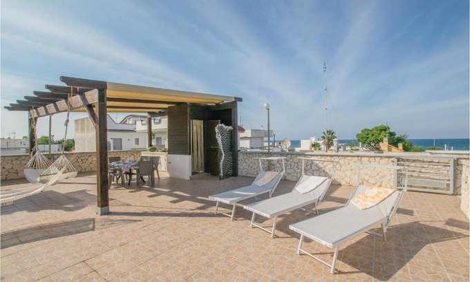 Municipio 1 Apartment | Awesome Apartment In Bari With Wifi
