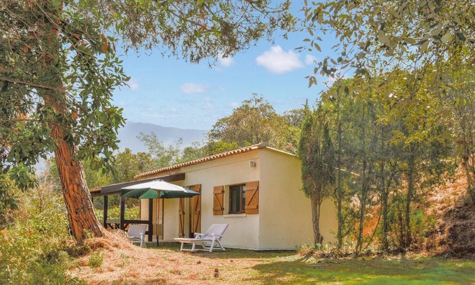 Calcatoggio House | Awesome home in Calcatoggio with WiFi