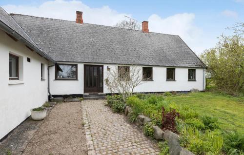 Gilleleje House | Awesome Home In Gilleleje With Kitchen