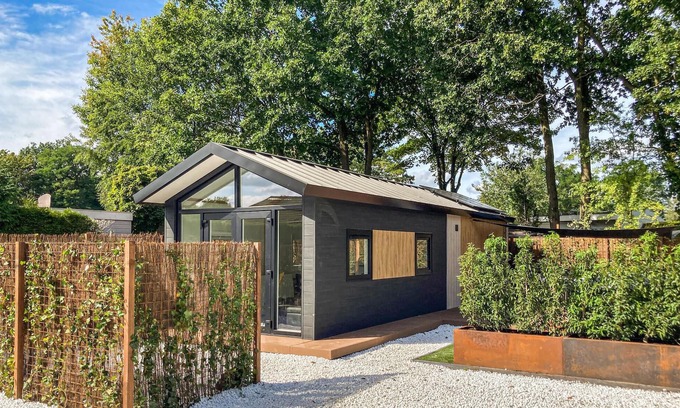 Krachtighuizen House | Awesome home in Putten with WiFi