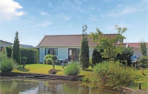 Sint-Annaland House | Awesome Home In Sint-Annaland With Wifi