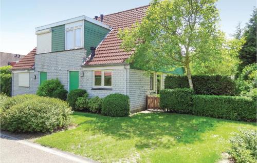 Wemeldinge House | Awesome Home In Wemeldinge With Kitchen