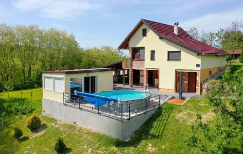 Sveti Ilija House | Awesome Home In Zigrovec With Sauna