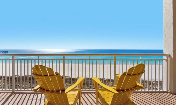 Navarre Beach Condo | Awesome Tranquility | 🌊 Gulf-Front-Seasonal Beach Service-Pool-Hot Tub 🏖️