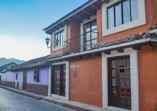 De Guadalupe Hotel | Axkan Express