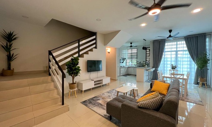 Kampung Seberang Takir House | Ayla`s Home KT Drawbridge