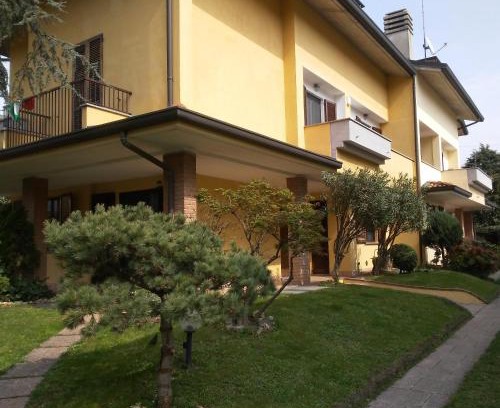 Cologno Monzese Bed & Breakfast | B&B accogliente a due passi dal metrò di Milano - Casa Adriana