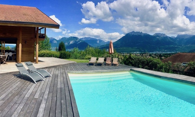 Saint-Jorioz House | B&B Chez Besson Lake Annecy mountain and lake view