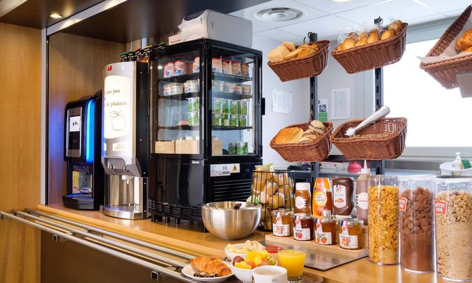 La Bocca Hotel | B&B HOTEL Cannes La Bocca Plage