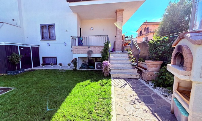 Zona XXXII Acilia Nord Bed & Breakfast | B&B La Fenice Rome - Fiumicino. Close to the center of Rome and the airport.