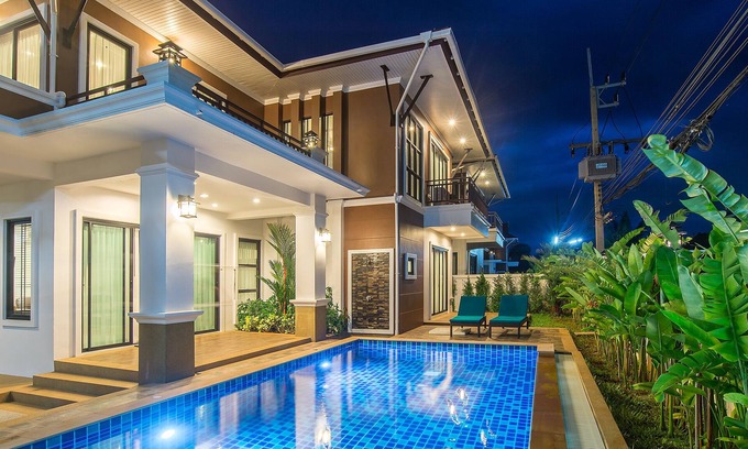 Krabi Villa | Baan Ari, Luxury 3-Bedroom Pool Villa