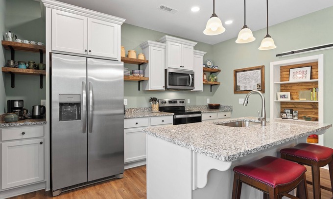 Sherwood Forest Cabin | Babbling Brook-New construction