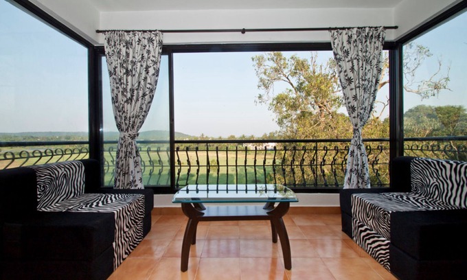 Saunta Vaddo Apartment | Baga Beach Studio Apt near famous Tito's Club