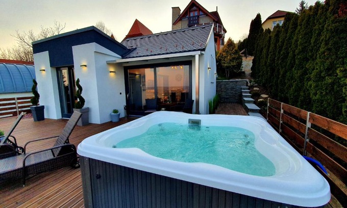 Pecs Bed & Breakfast | Bagoly Wellness Apartman
