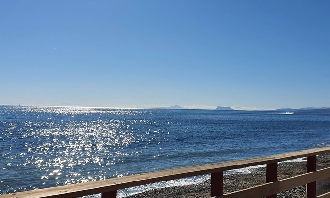 New Golden Mile Apartment | Bahia de la Plata. A luxury 1-bedroom beach apartment