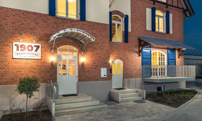 Neuenstadt am Kocher Hotel | Bahnlounge 1907
