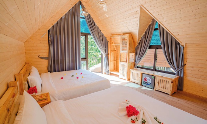 Van Don Resort | Bai Tu Long Mountain Resort