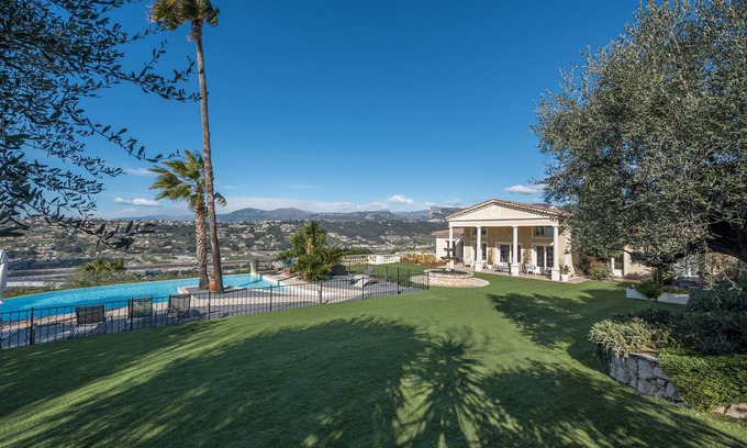 Saint-Isidore House | Baie des Anges : Découvrez Notre Villa de Avec vue Imprenable sur la mer à Nice