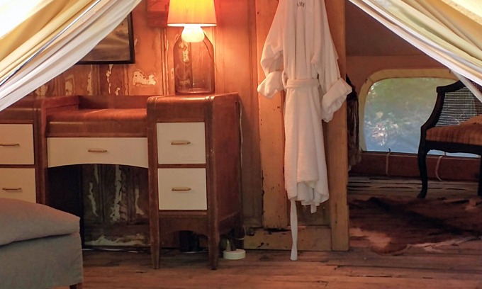 Bainbridge Island Cabin | Bainbridge Island Dome Tent on a Farm with a Pool