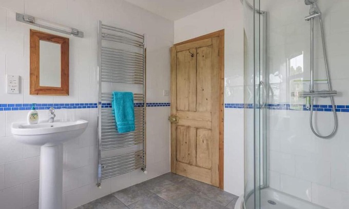 Horncastle Apartment | Bainvalley Cottages - Group Accommodation