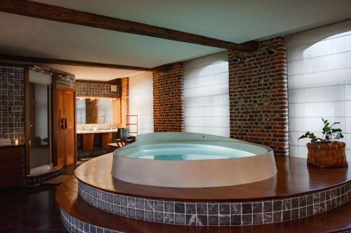 Ensival Hotel | Baiser de Cupidon
