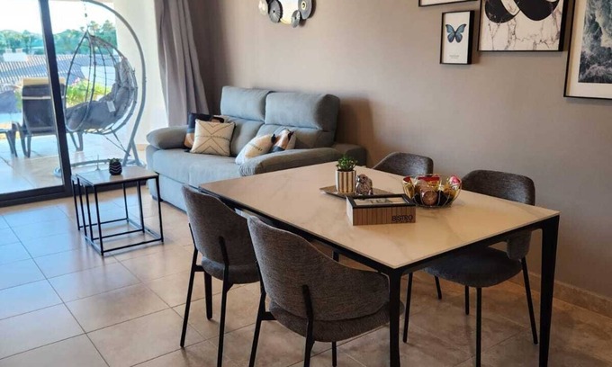 Vera Apartment | Bajo con Vistas a la Piscina en Valle del Este Golf
