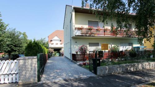 Heviz Apartment | Balázs Vendégház