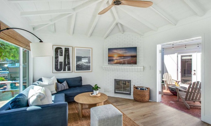 Balboa Island House | Balboa Island Getaway | Steps2Sand | Firepit | BBQ