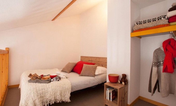 Lanslevillard Apartment | Balcony, parking, tv, ski locker, 25m², Val Cenis